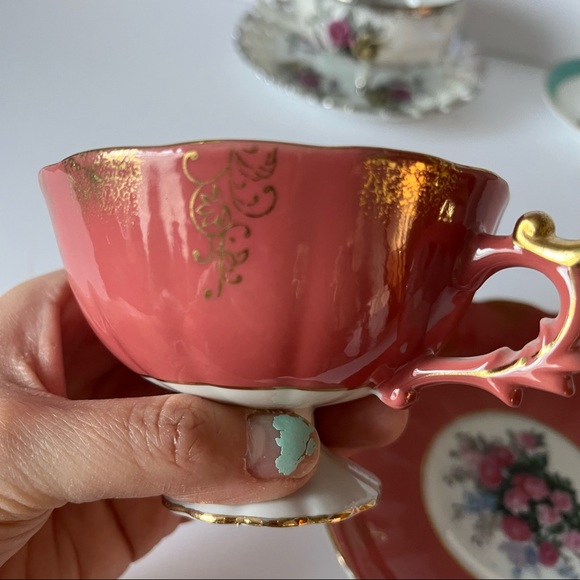 Vintage Teacup and saucer matching set - Picture 4 of 12